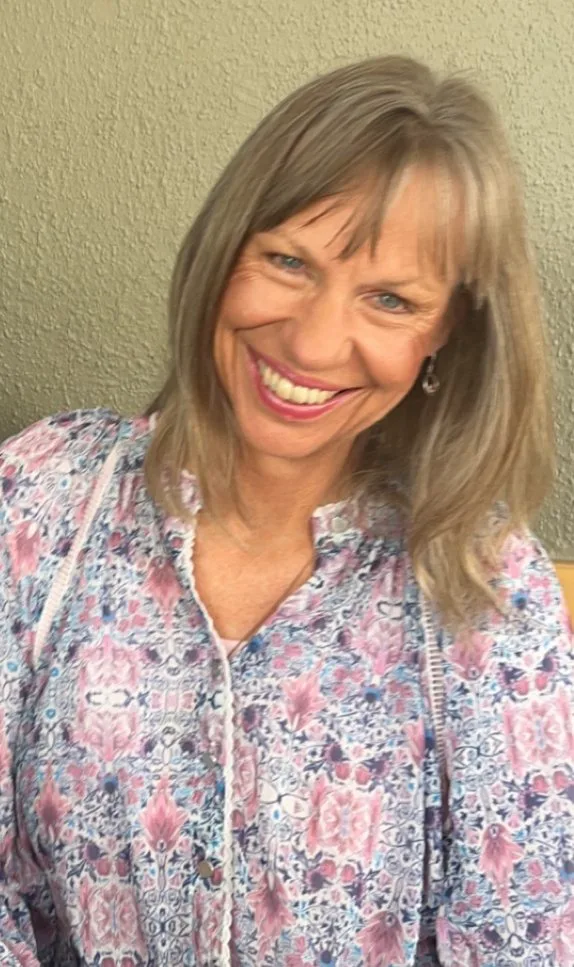 Lynette Lake Celebrant