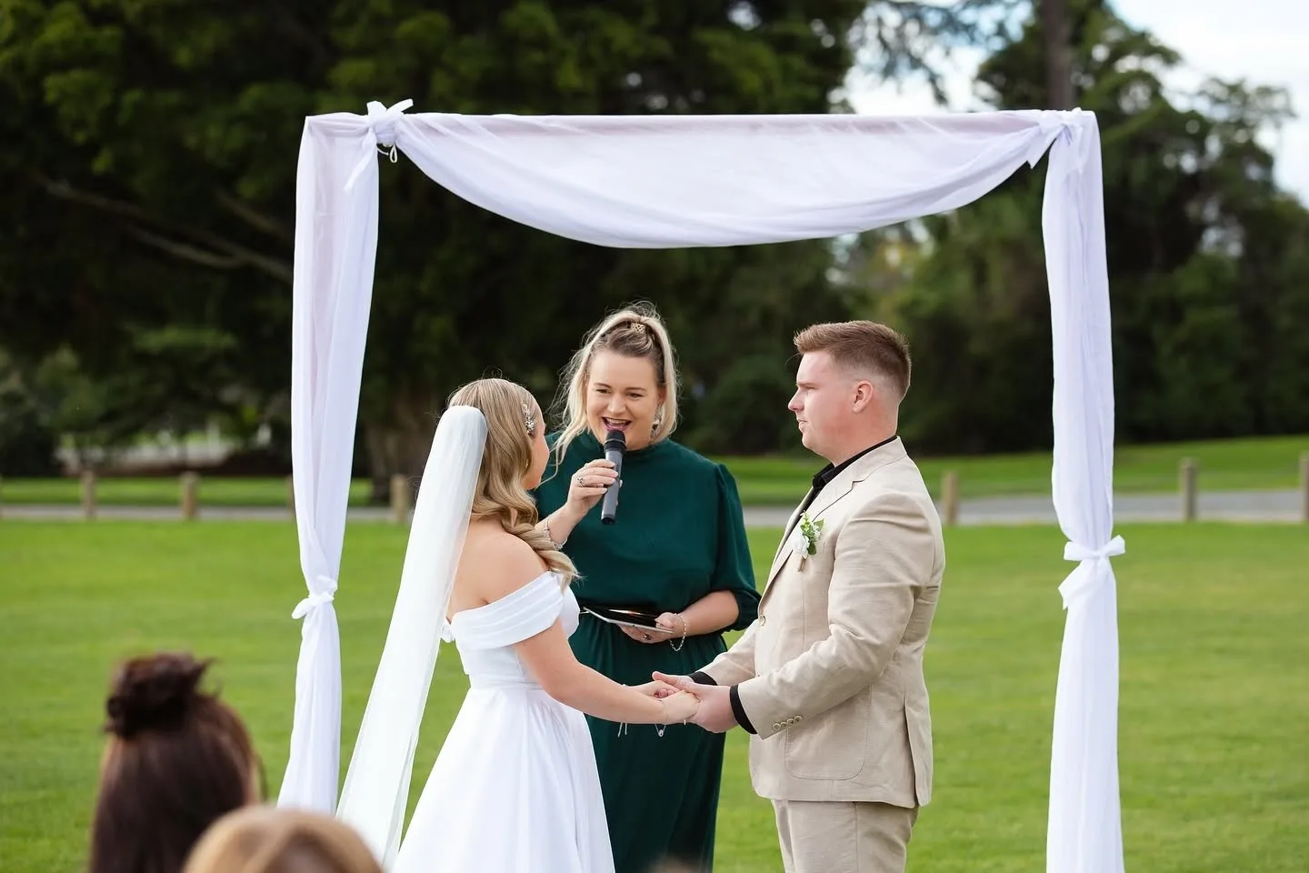 Emma Helleur Celebrant, Celebrants in Nelson