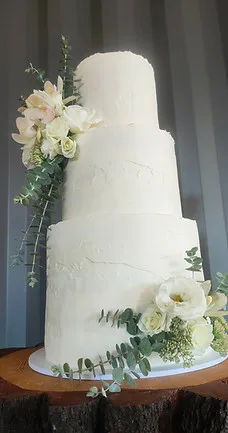 Rubylicious Cakes