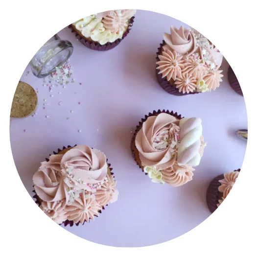 Ellie & Cakes