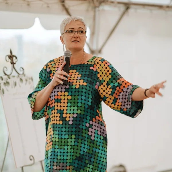 Lisa Cornelissen Martinborough Celebrant