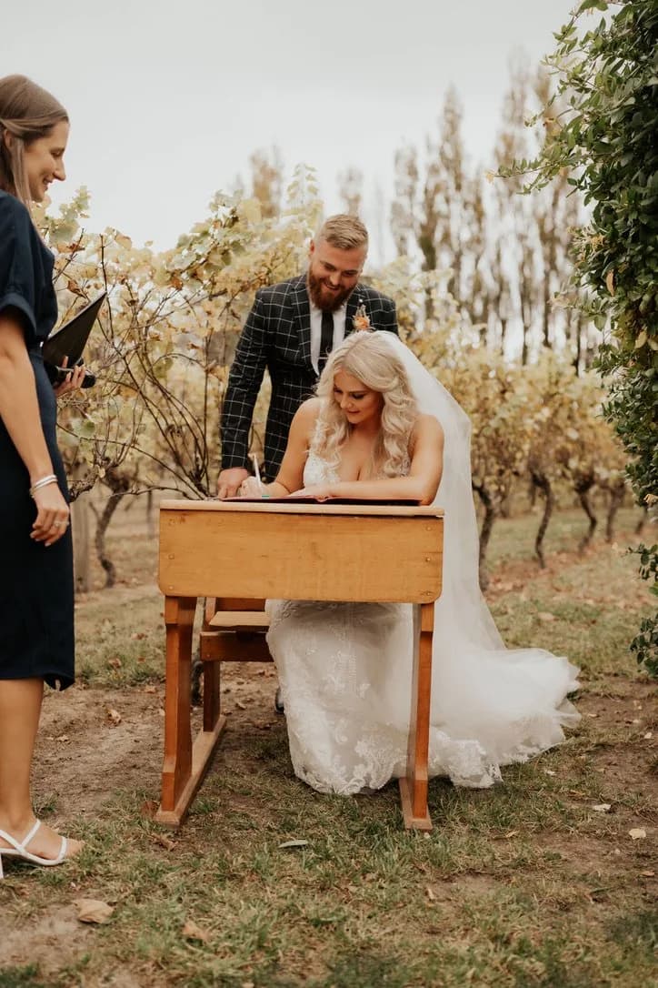 Hannah Duder Celebrant