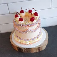 Work by Anna Louise Cakes