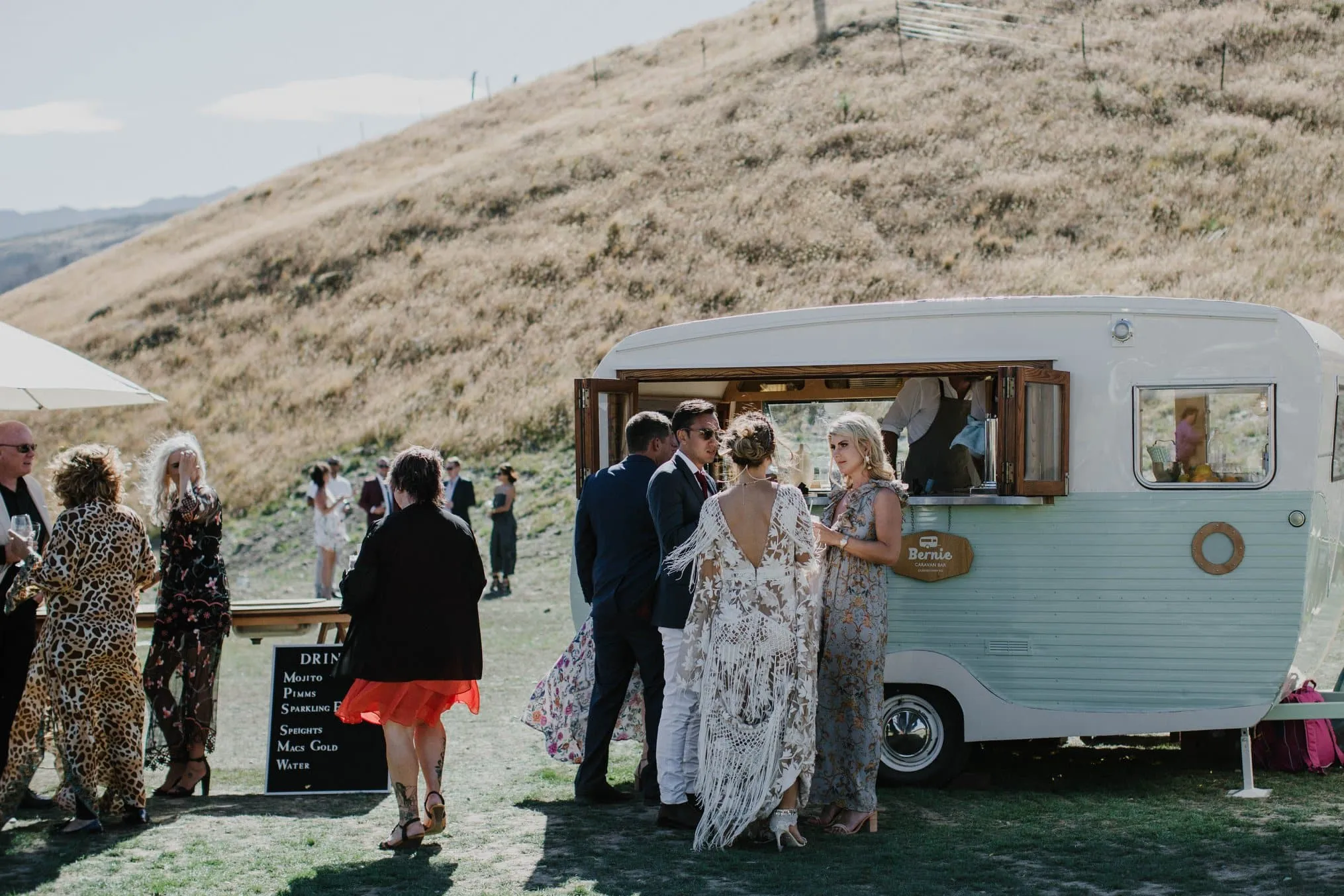 Bernie Caravan Bar, Catering