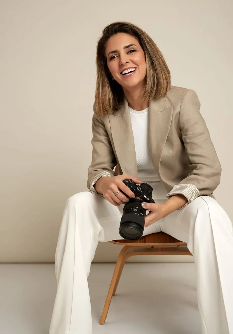 Ellie Kia, Photographers in Auckland