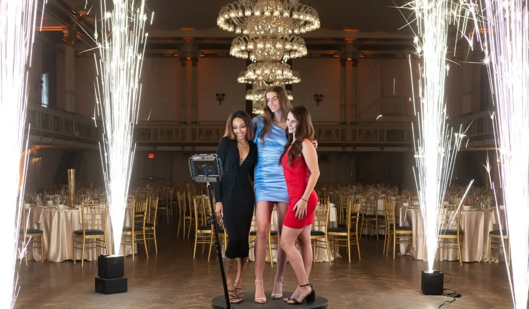 GoParty Photo Booths, Photographers