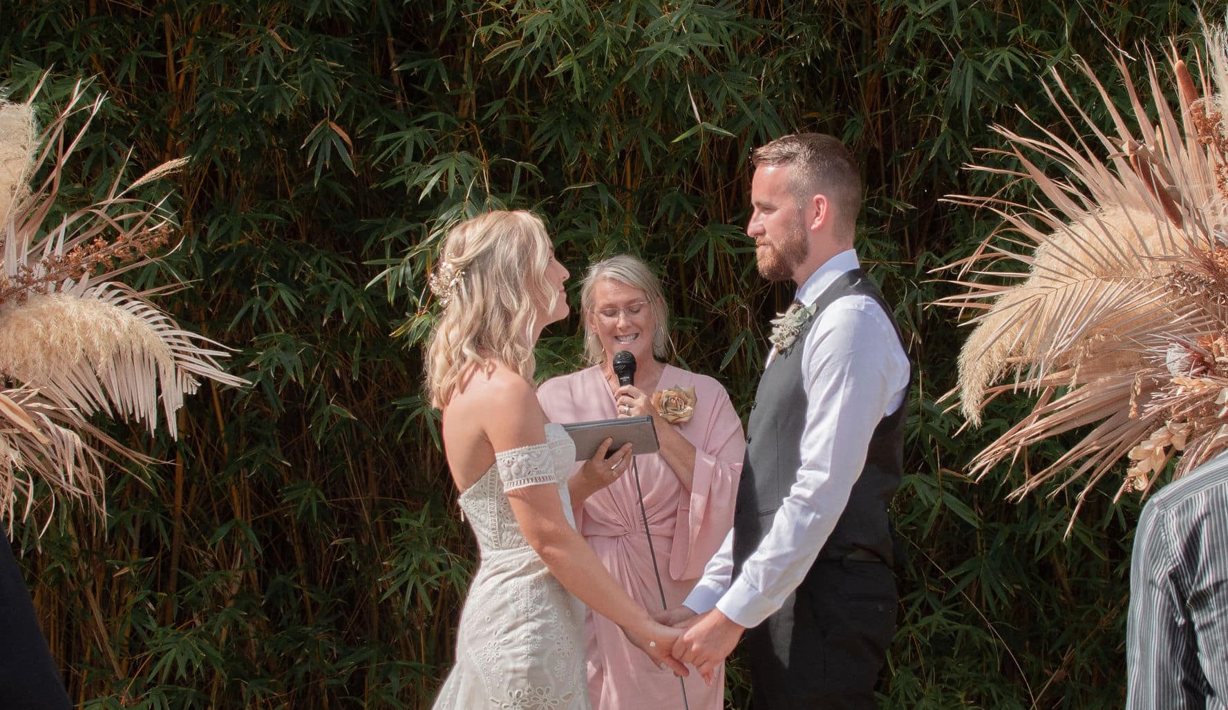 Lucky in Love Wedding Celebrant, Celebrants in Auckland