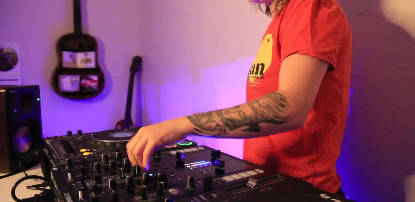 Nel Amore, Music & DJs