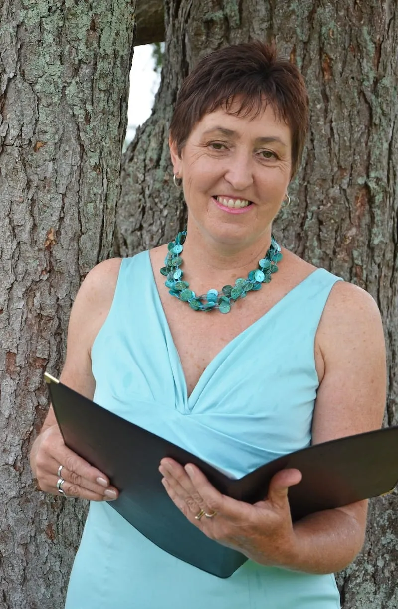 Unison - Robyn Riddle, Celebrants